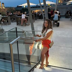 Meet your Posher, Andrea